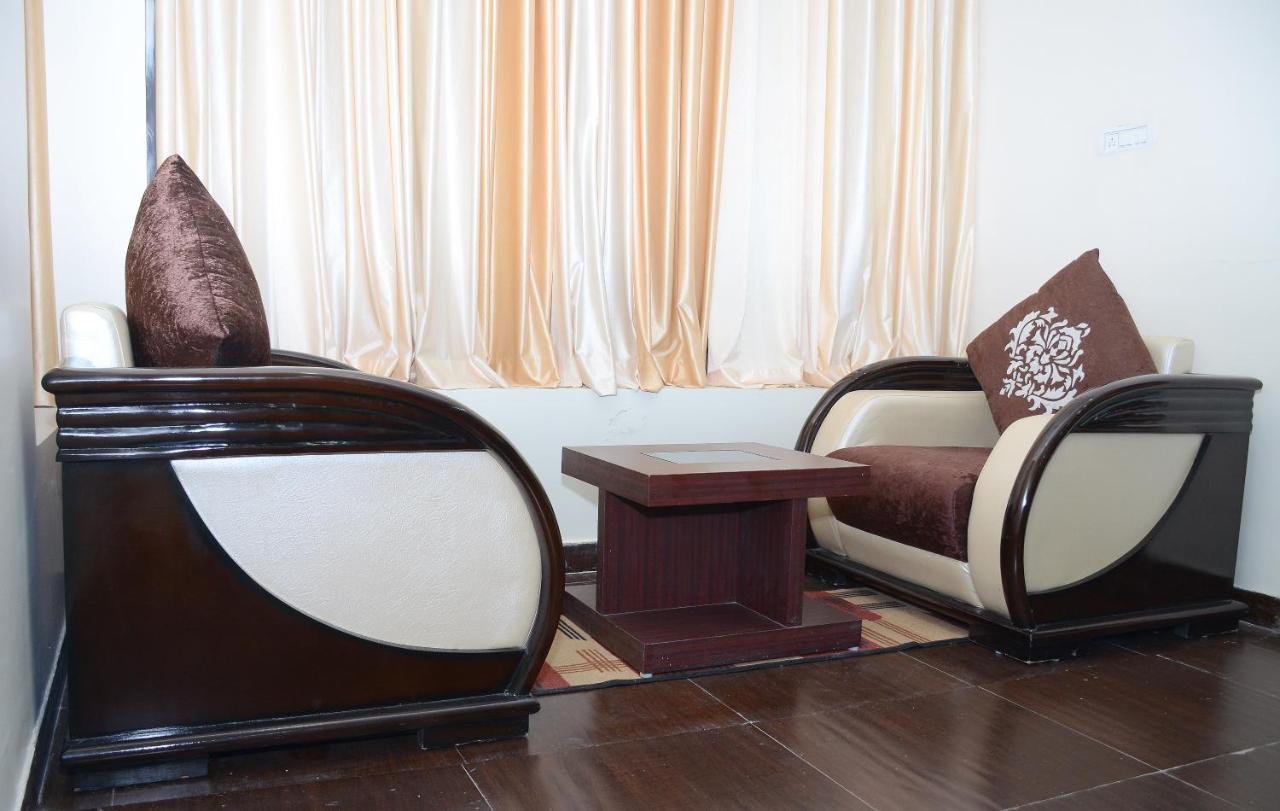 Vaishnavi Clarks Inn Buxar Exterior foto
