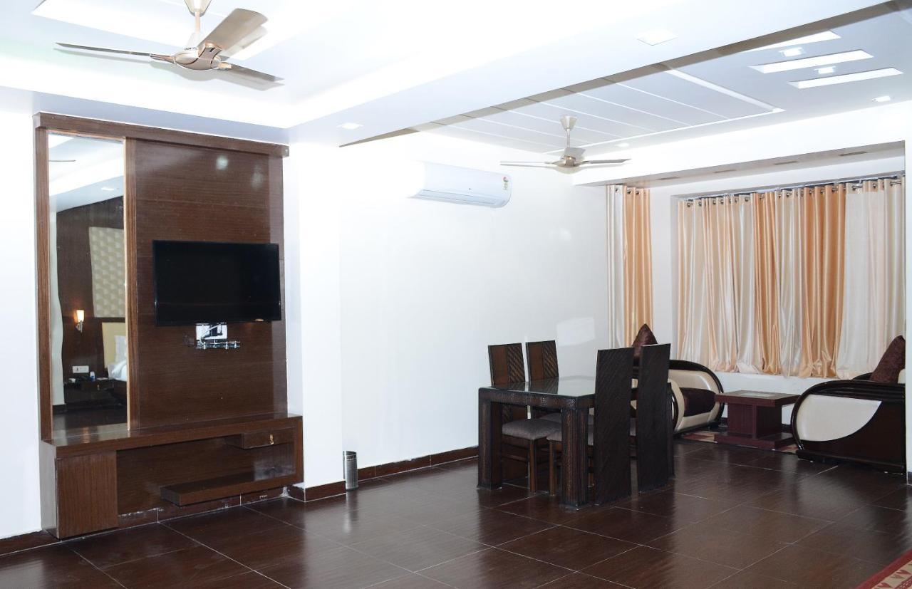Vaishnavi Clarks Inn Buxar Exterior foto
