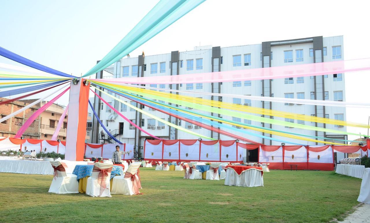 Vaishnavi Clarks Inn Buxar Exterior foto