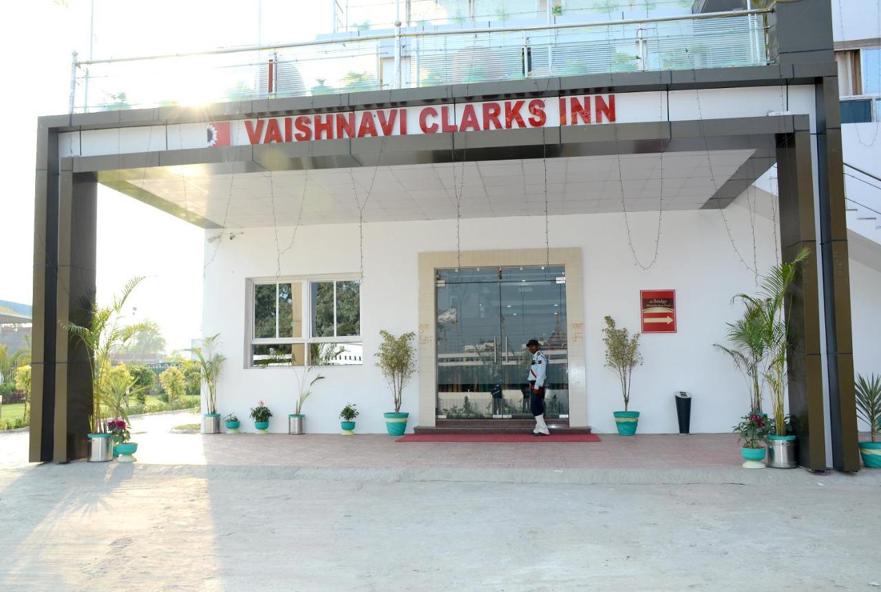 Vaishnavi Clarks Inn Buxar Exterior foto